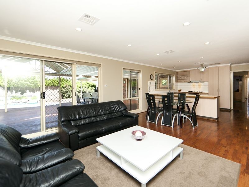 12 Lewis Luxton Avenue, Gordon ACT 2906
