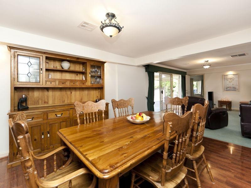 12 Lewis Luxton Avenue, Gordon ACT 2906