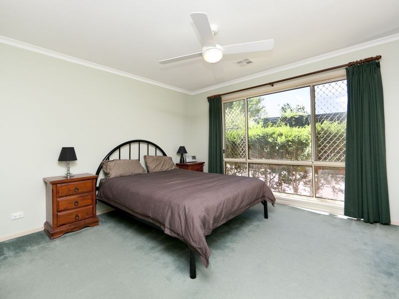12 Lewis Luxton Avenue, Gordon ACT 2906
