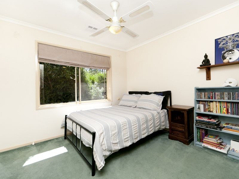 12 Lewis Luxton Avenue, Gordon ACT 2906