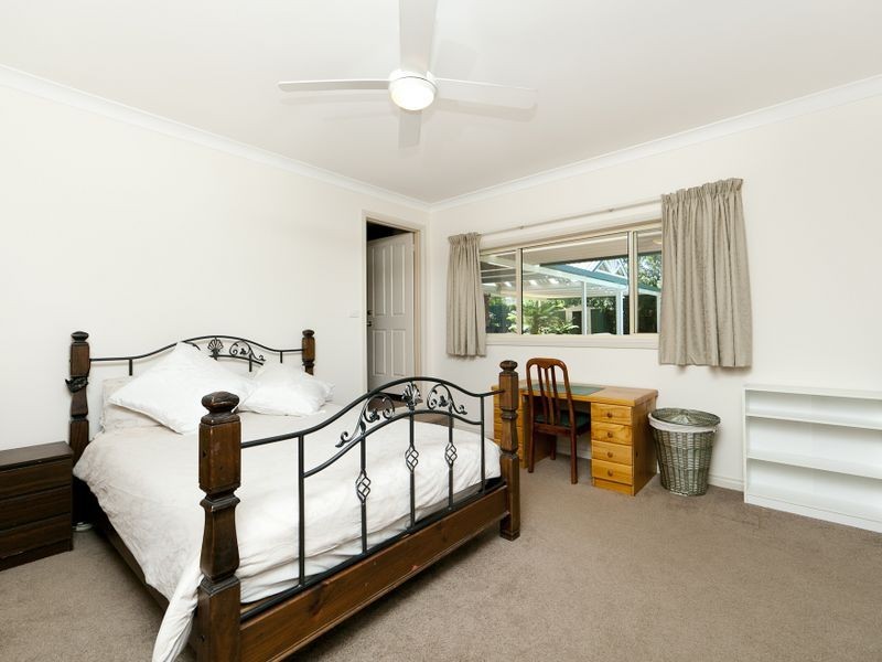 12 Lewis Luxton Avenue, Gordon ACT 2906