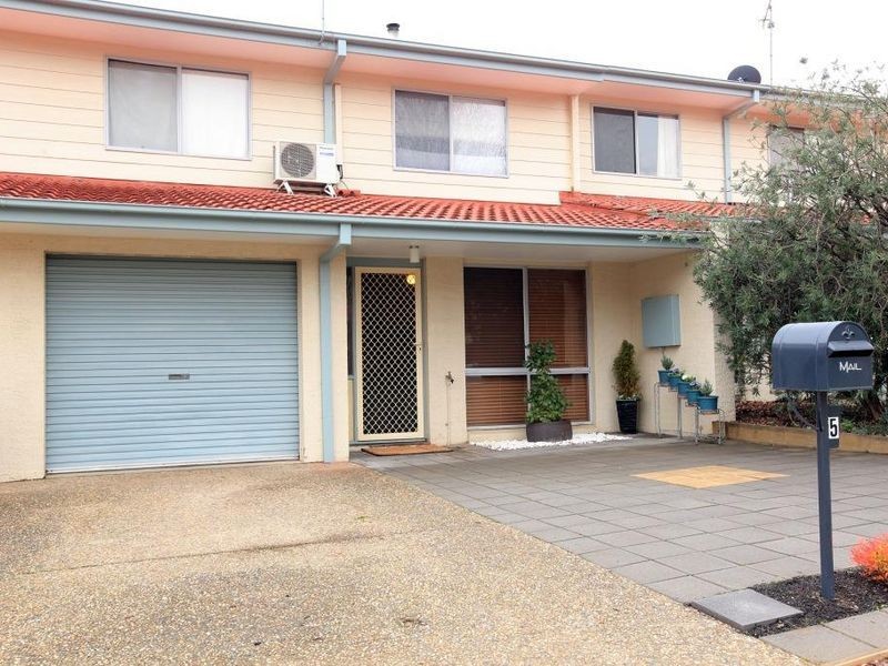 5 Dods Place, Greenway ACT 2900