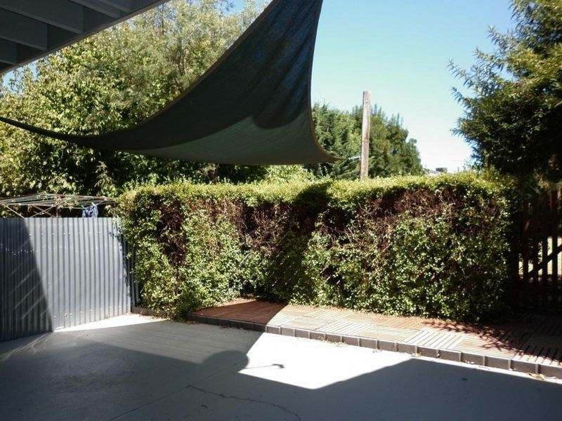5 Dods Place, Greenway ACT 2900