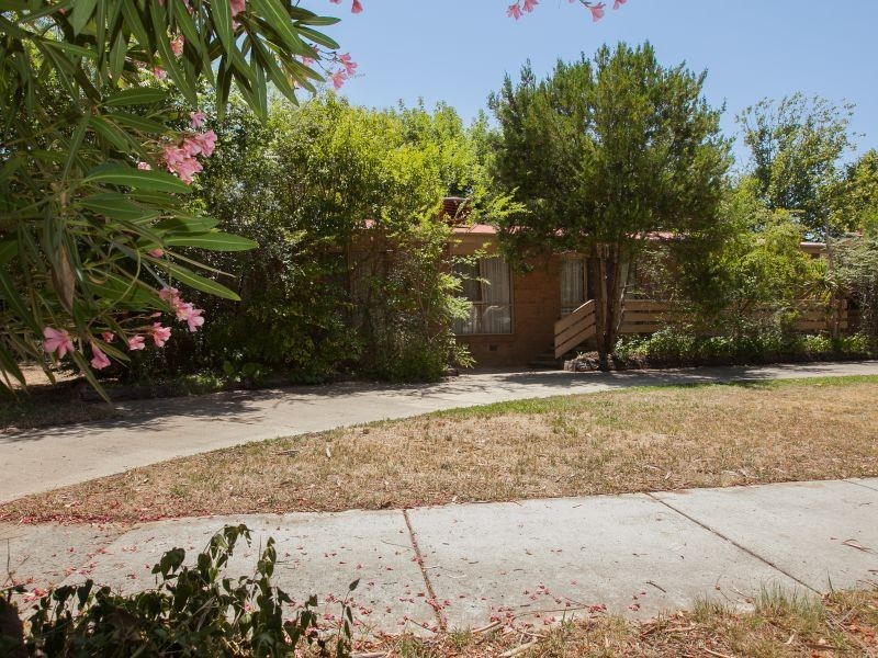 27 McBryde Crescent, Wanniassa ACT 2903