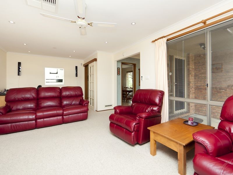 11 Hickson Place, Monash ACT 2904