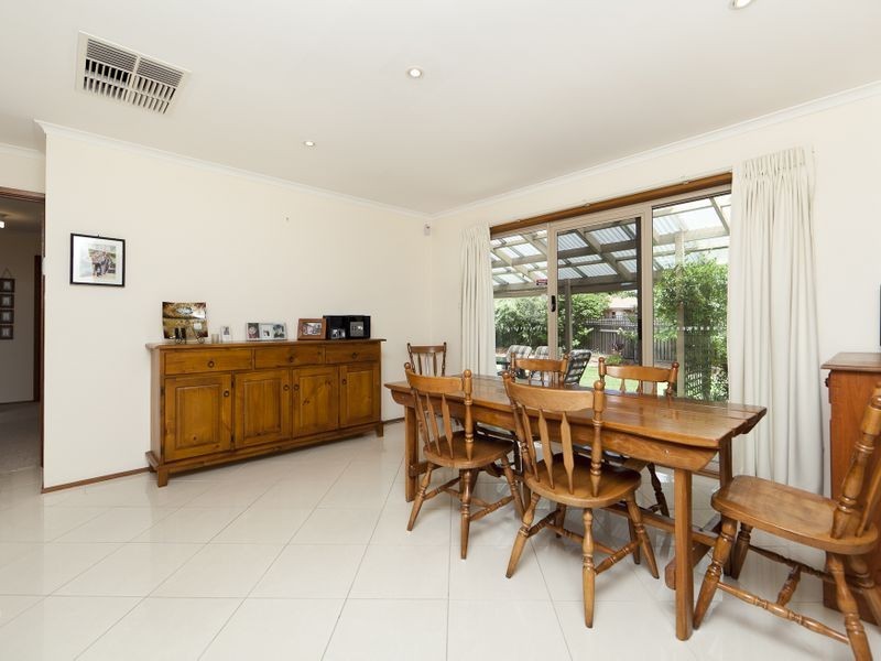 11 Hickson Place, Monash ACT 2904