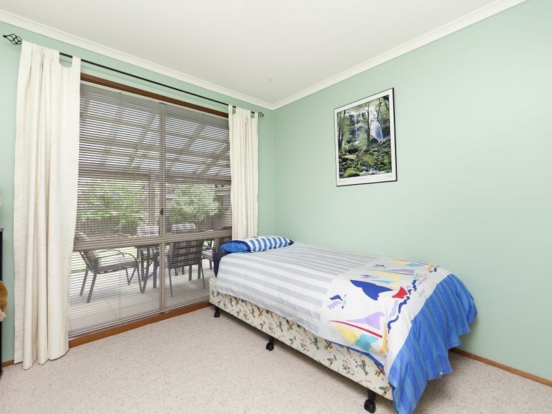 11 Hickson Place, Monash ACT 2904