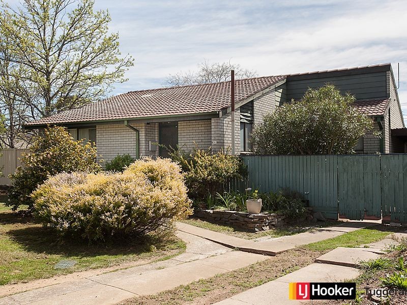 6 Lazarus Place, Wanniassa ACT 2903