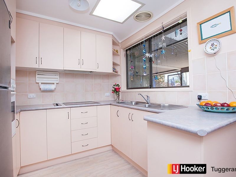 6 Lazarus Place, Wanniassa ACT 2903