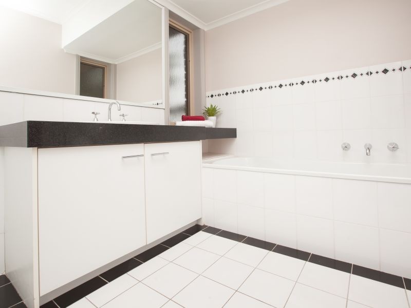 3 Hoy Place, Isaacs ACT 2607