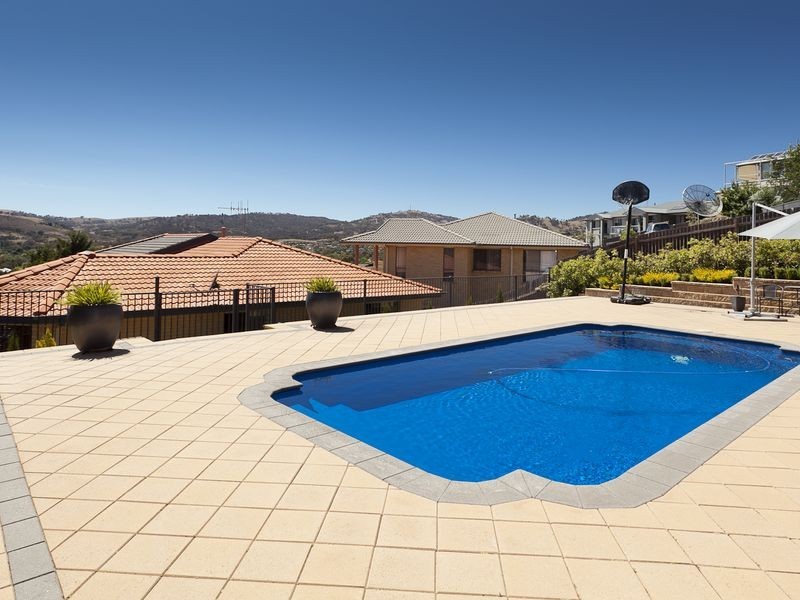 4 Mibus Place, Calwell ACT 2905