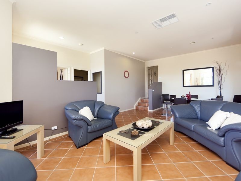 4 Mibus Place, Calwell ACT 2905