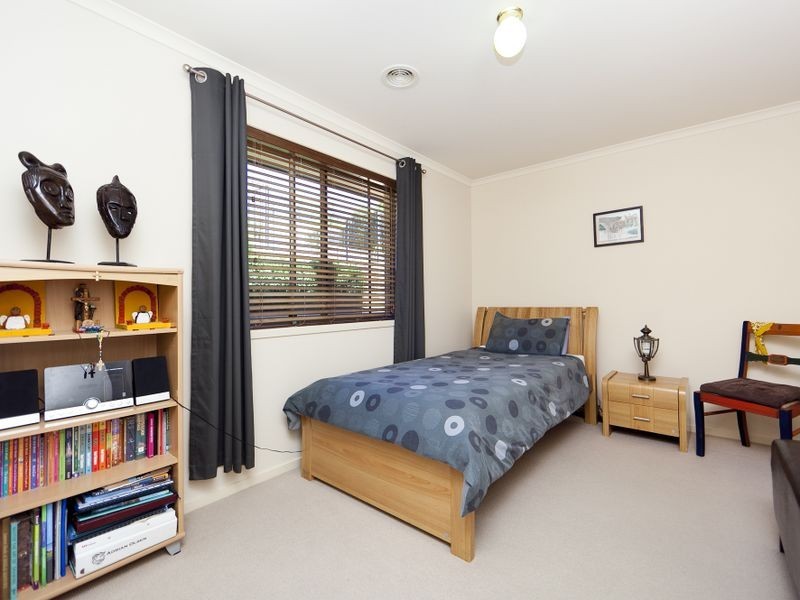 4 Mibus Place, Calwell ACT 2905