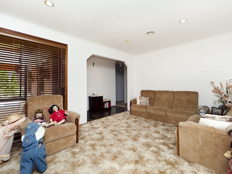 99 Outtrim Avenue, Calwell ACT 2905