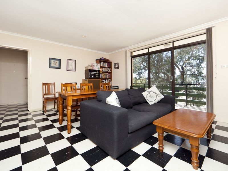 12/6 Maclaurin Crescent, Chifley ACT 2606