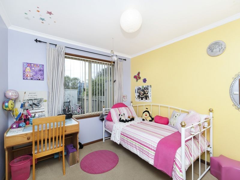9 McLuckie Crescent, Banks ACT 2906