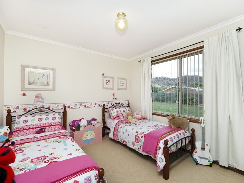 9 McLuckie Crescent, Banks ACT 2906