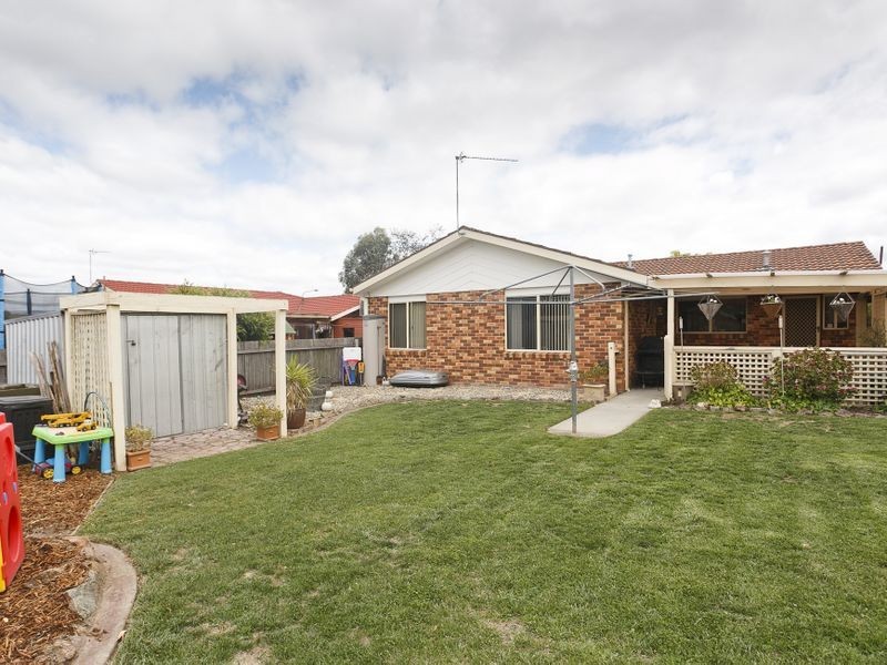 9 McLuckie Crescent, Banks ACT 2906