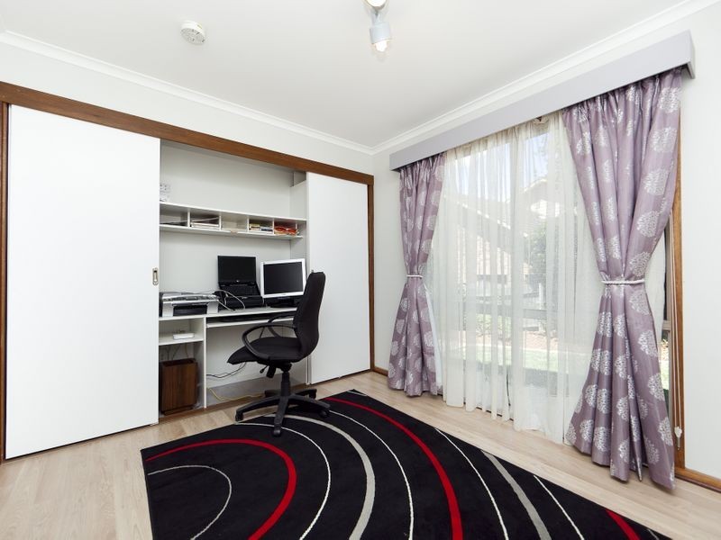 19 Nicklin Crescent, Fadden ACT 2904