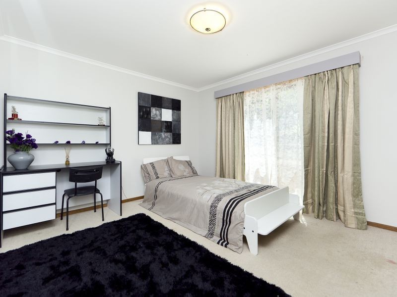 19 Nicklin Crescent, Fadden ACT 2904