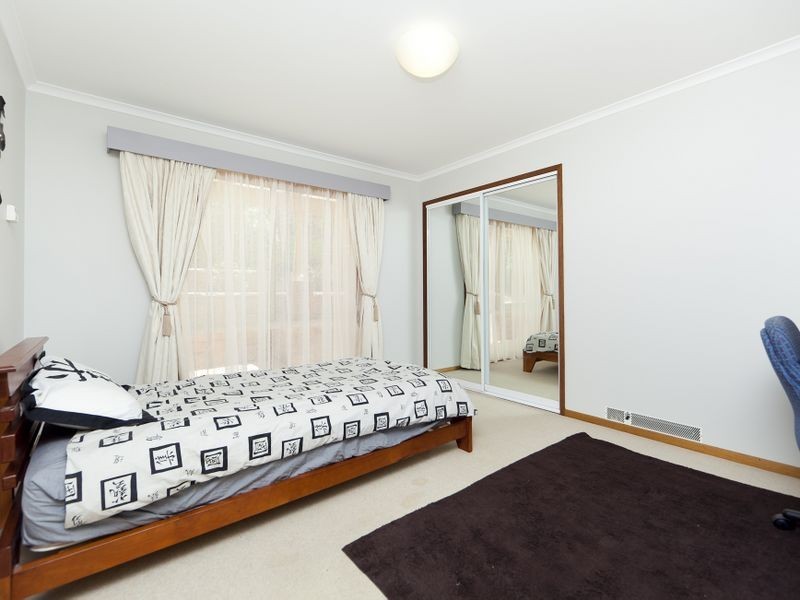 19 Nicklin Crescent, Fadden ACT 2904