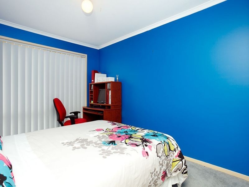 2 Sharman Place, Gordon ACT 2906