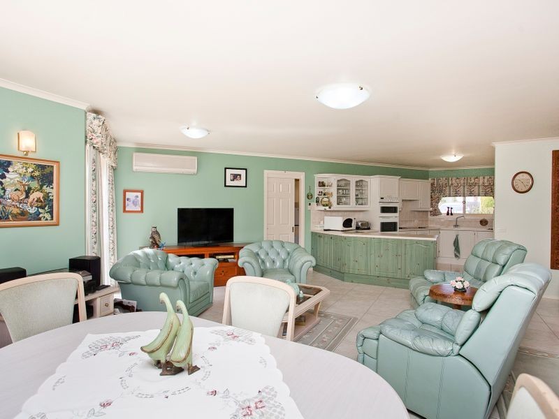 35 Chevalley Loop, Gordon ACT 2906