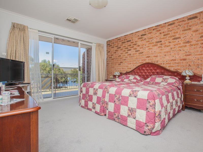 1/4 Clamp Place, Greenway ACT 2900