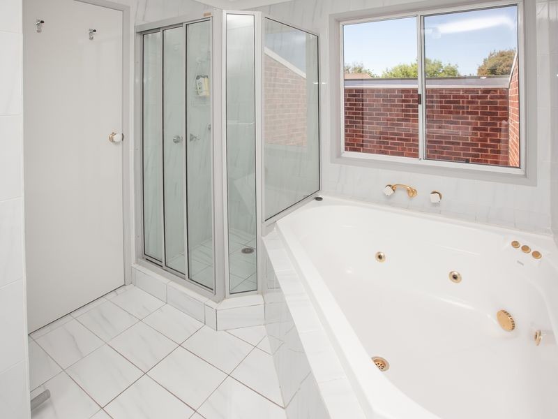 1/4 Clamp Place, Greenway ACT 2900