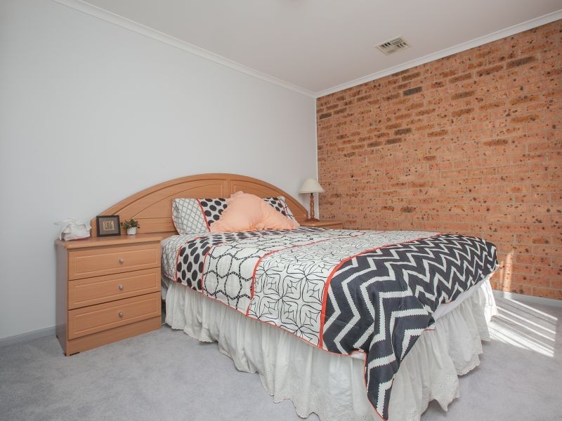 1/4 Clamp Place, Greenway ACT 2900