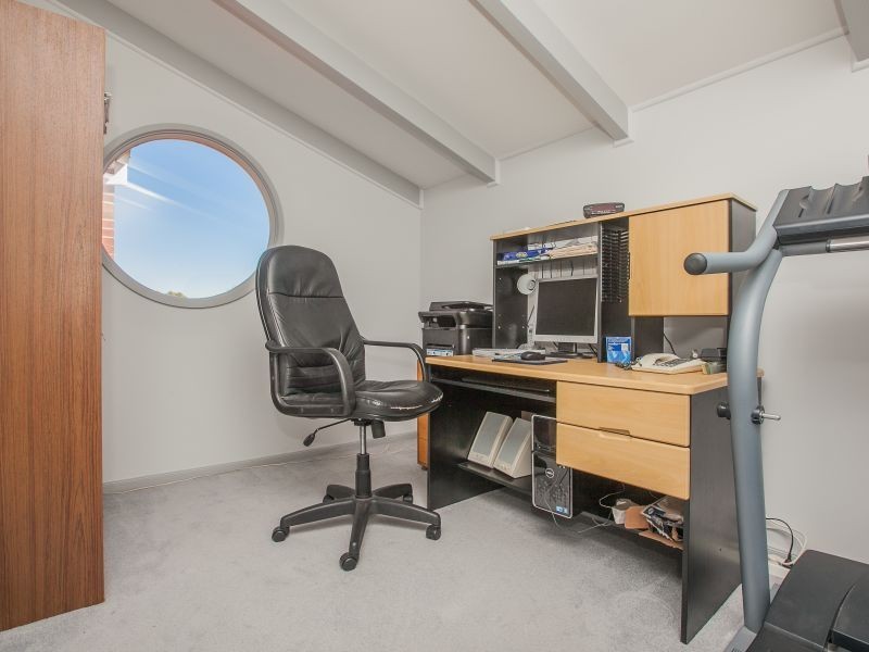 1/4 Clamp Place, Greenway ACT 2900