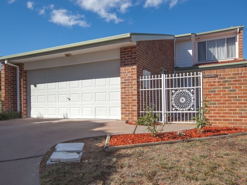 1/4 Clamp Place, Greenway ACT 2900