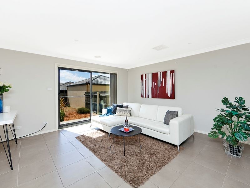 34 Glow Worm Grove, Harrison ACT 2914