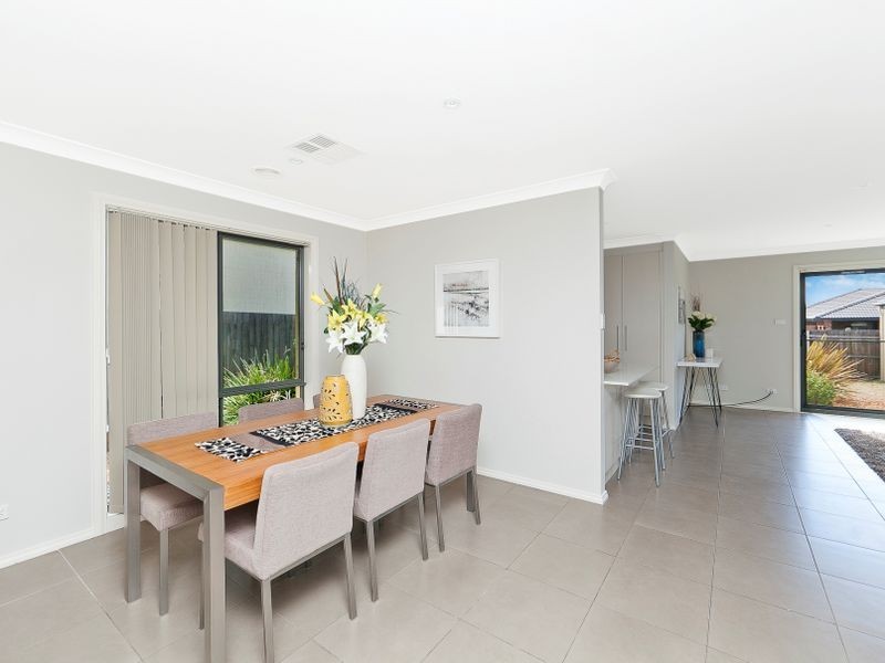 34 Glow Worm Grove, Harrison ACT 2914