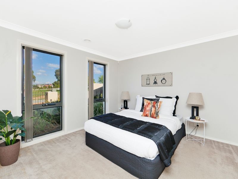 34 Glow Worm Grove, Harrison ACT 2914