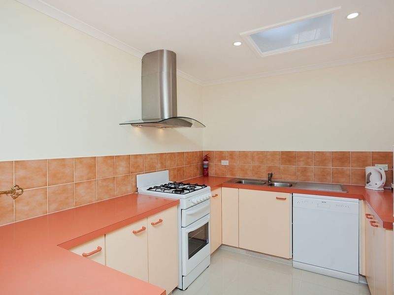 14 Gratton Place, Isaacs ACT 2607