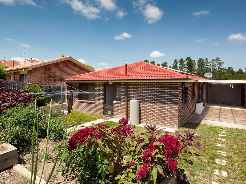 14 Gratton Place, Isaacs ACT 2607