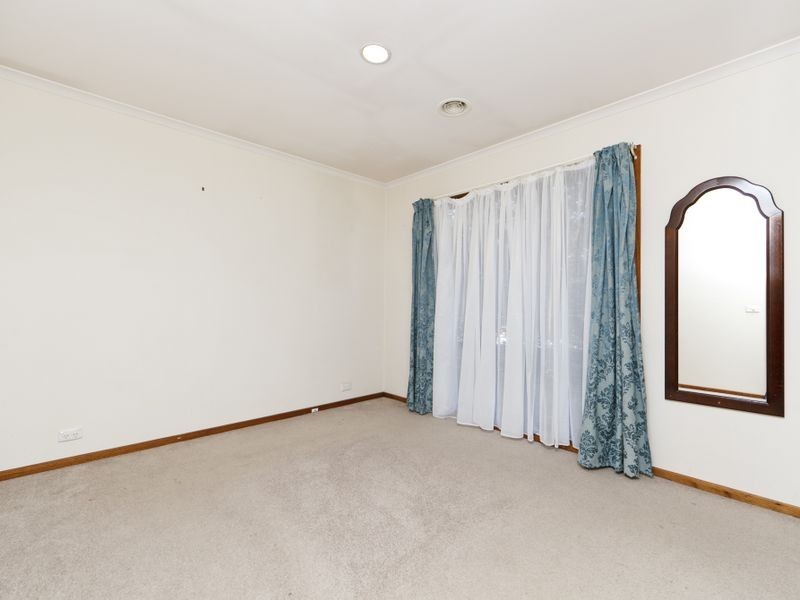 34 Outtrim Avenue, Calwell ACT 2905