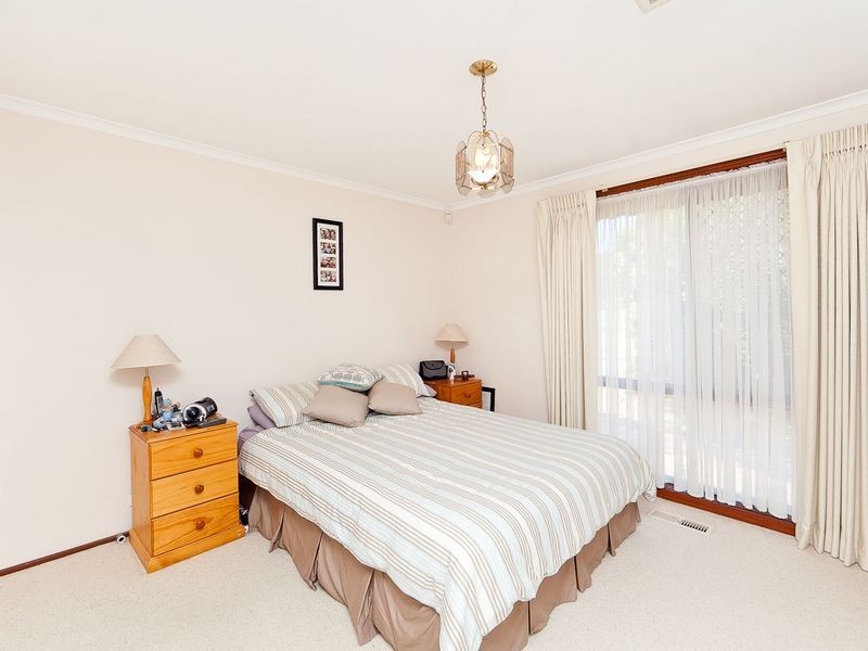 2 McKenna Street, Wanniassa ACT 2903