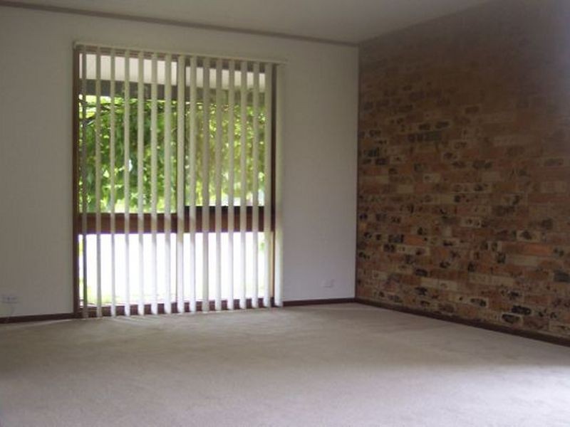 27 Lyall Crescent, Kambah ACT 2902