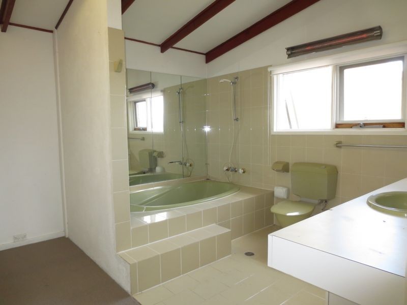 301 Bugden Avenue, Fadden ACT 2904