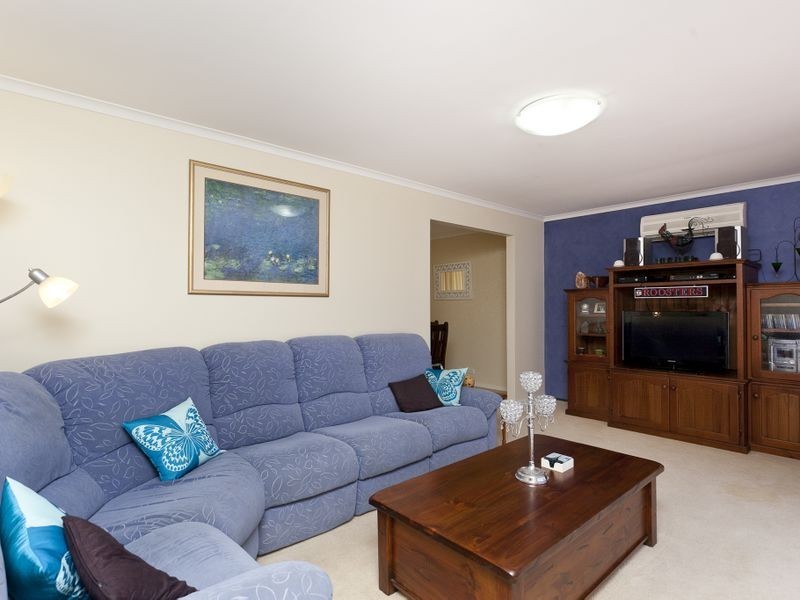 8 Inwood Place, Gowrie ACT 2904