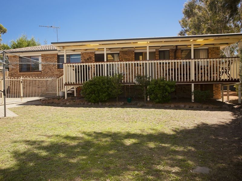 8 Inwood Place, Gowrie ACT 2904