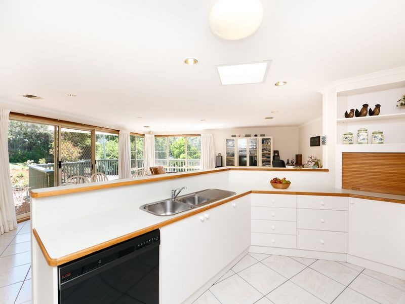 25 Sparkes Close, Fadden ACT 2904