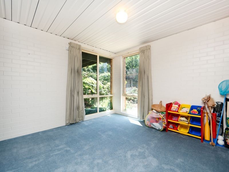 25 Sparkes Close, Fadden ACT 2904