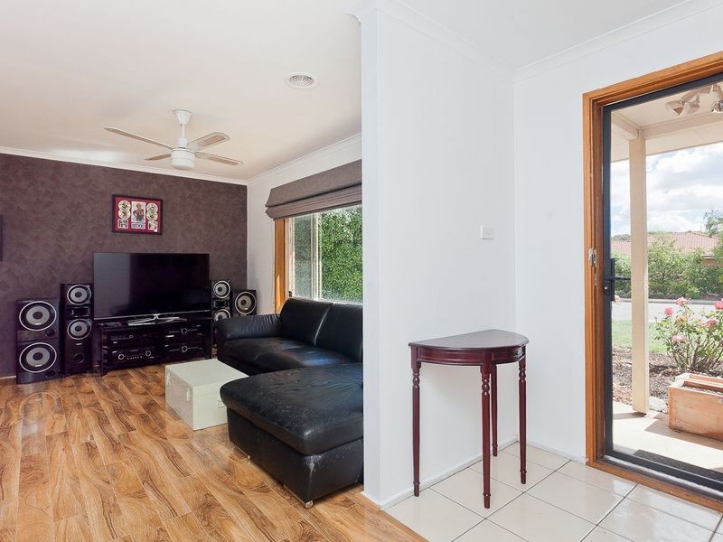 71 Clare Dennis Avenue, Gordon ACT 2906