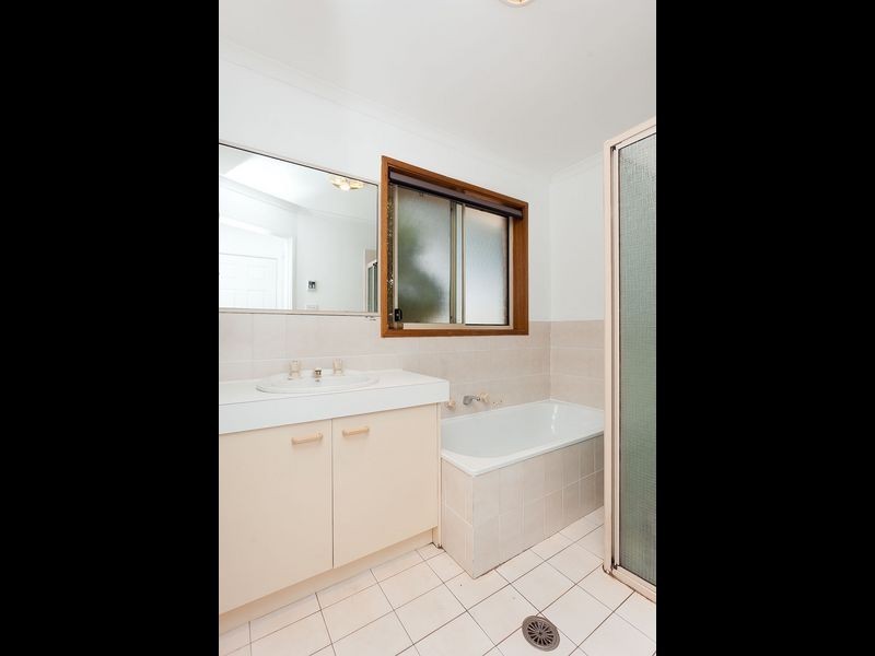 71 Clare Dennis Avenue, Gordon ACT 2906