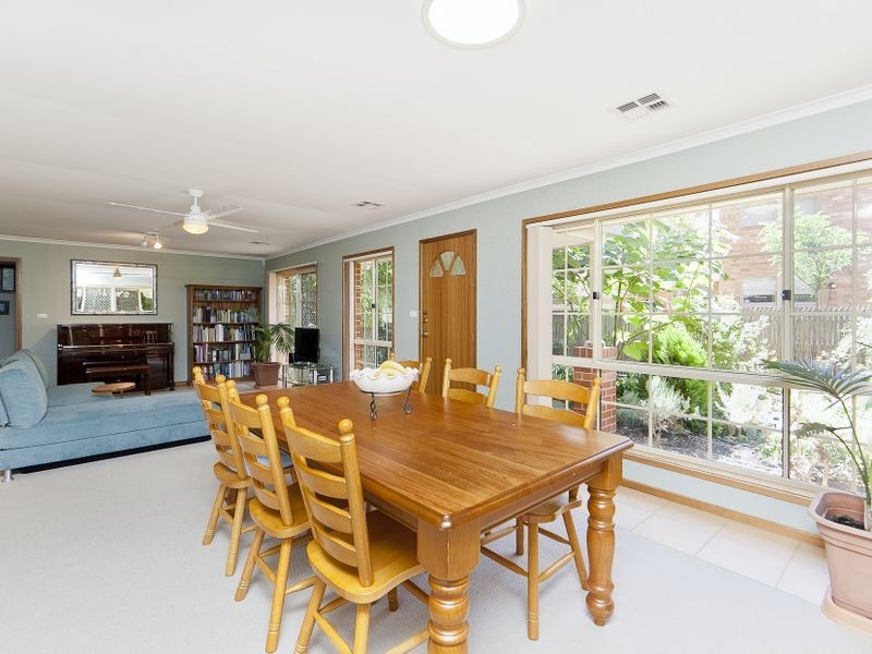 11A Hamilton Row, Yarralumla ACT 2600