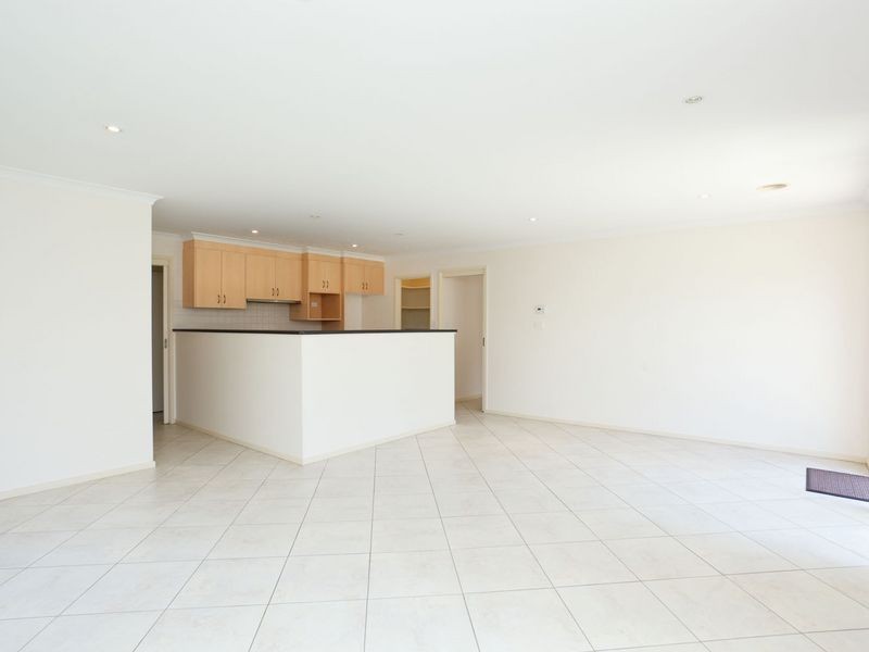 32 Keys Crescent, Wanniassa ACT 2903