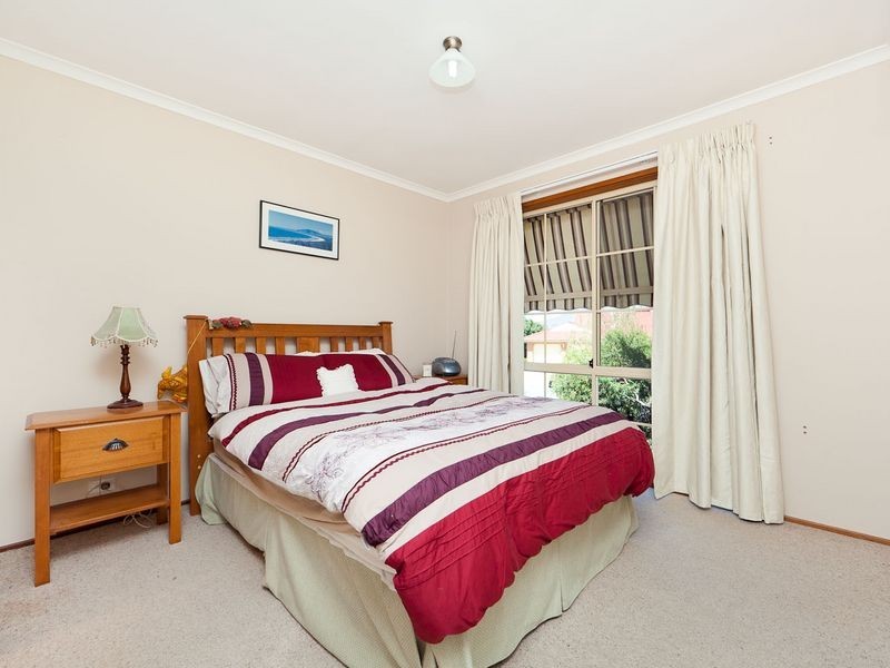 2 Curlew Place, Conder ACT 2906